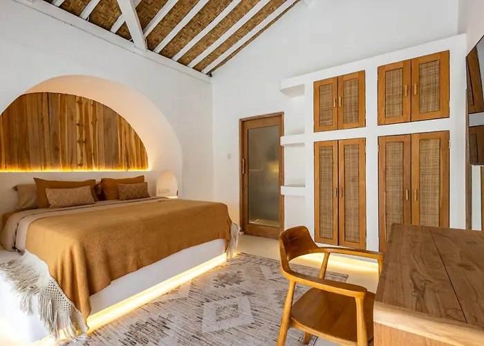 The White Joglo A Stylish 3bdr With Pool 2 Min From The Villa *